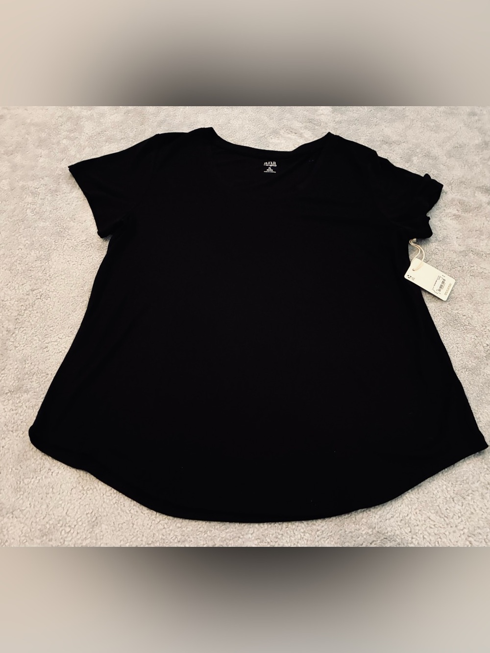 Classic Women's a.n.a. Brand Black Tee Size Petite Large NWT